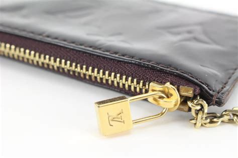 LOUIS VUITTON Vernis Pochette Key Pouch Amarante